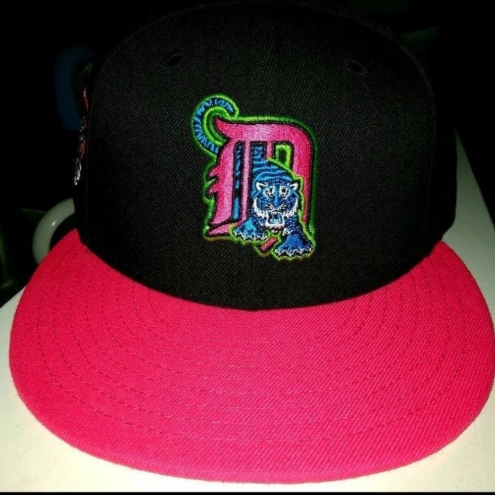 Detroit Tigers Hatwheels Neon Hat Club Fitted